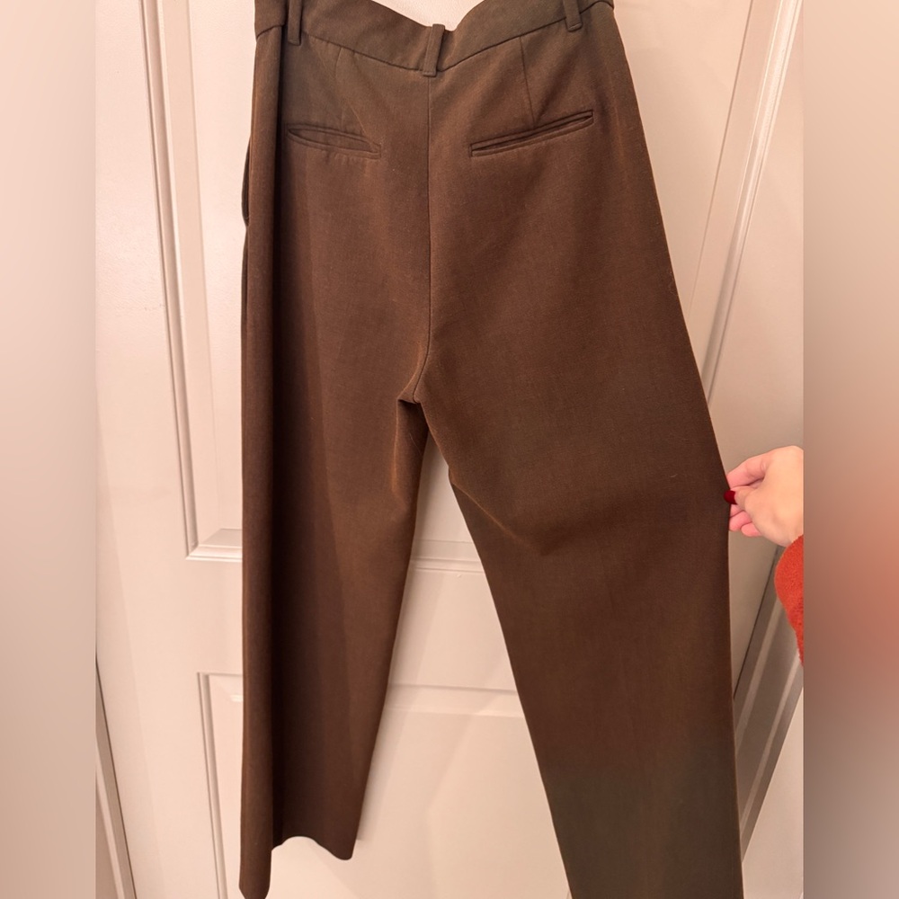 Aritzia Effortless Pants - Picture 5 of 5